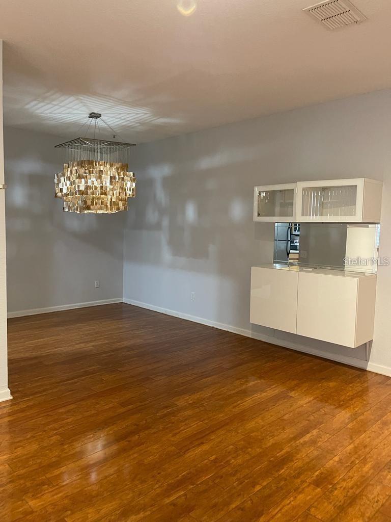 CARRIAGE HOMES/STONEBRIDGE COM - Residential Lease