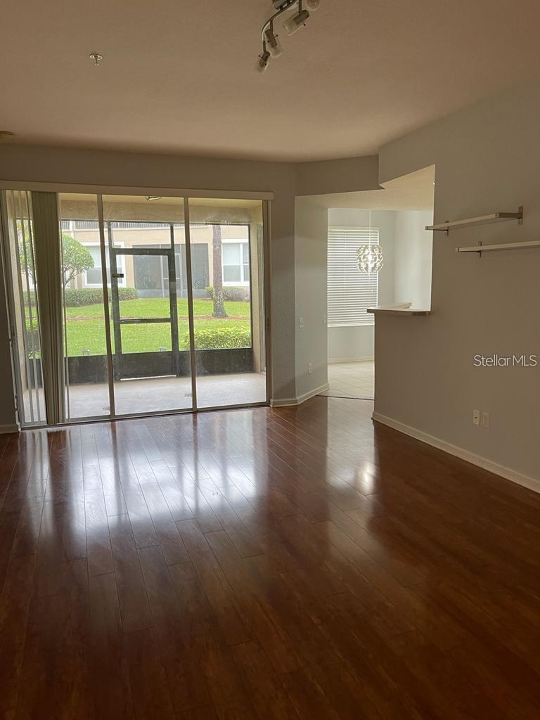 CARRIAGE HOMES/STONEBRIDGE COM - Residential Lease