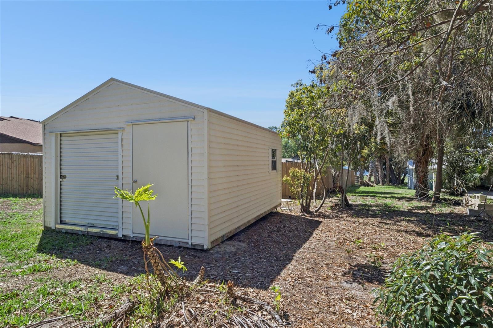 FRUITLAND PARK - Residential