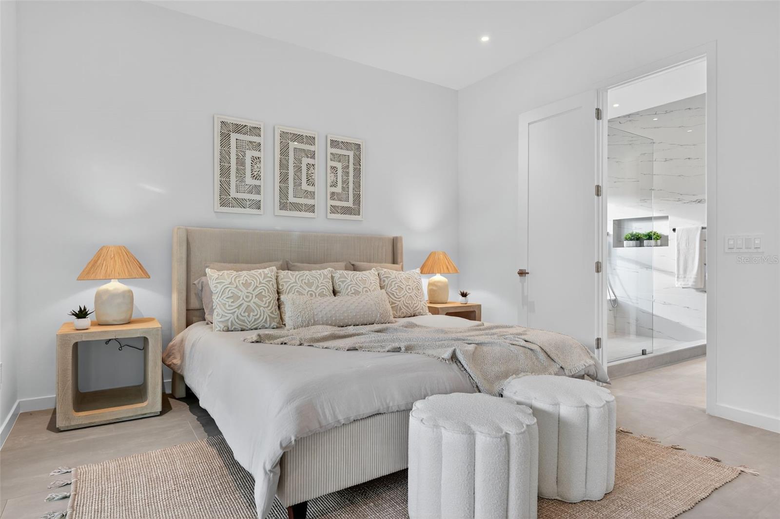 SOUTH GATE - Residential