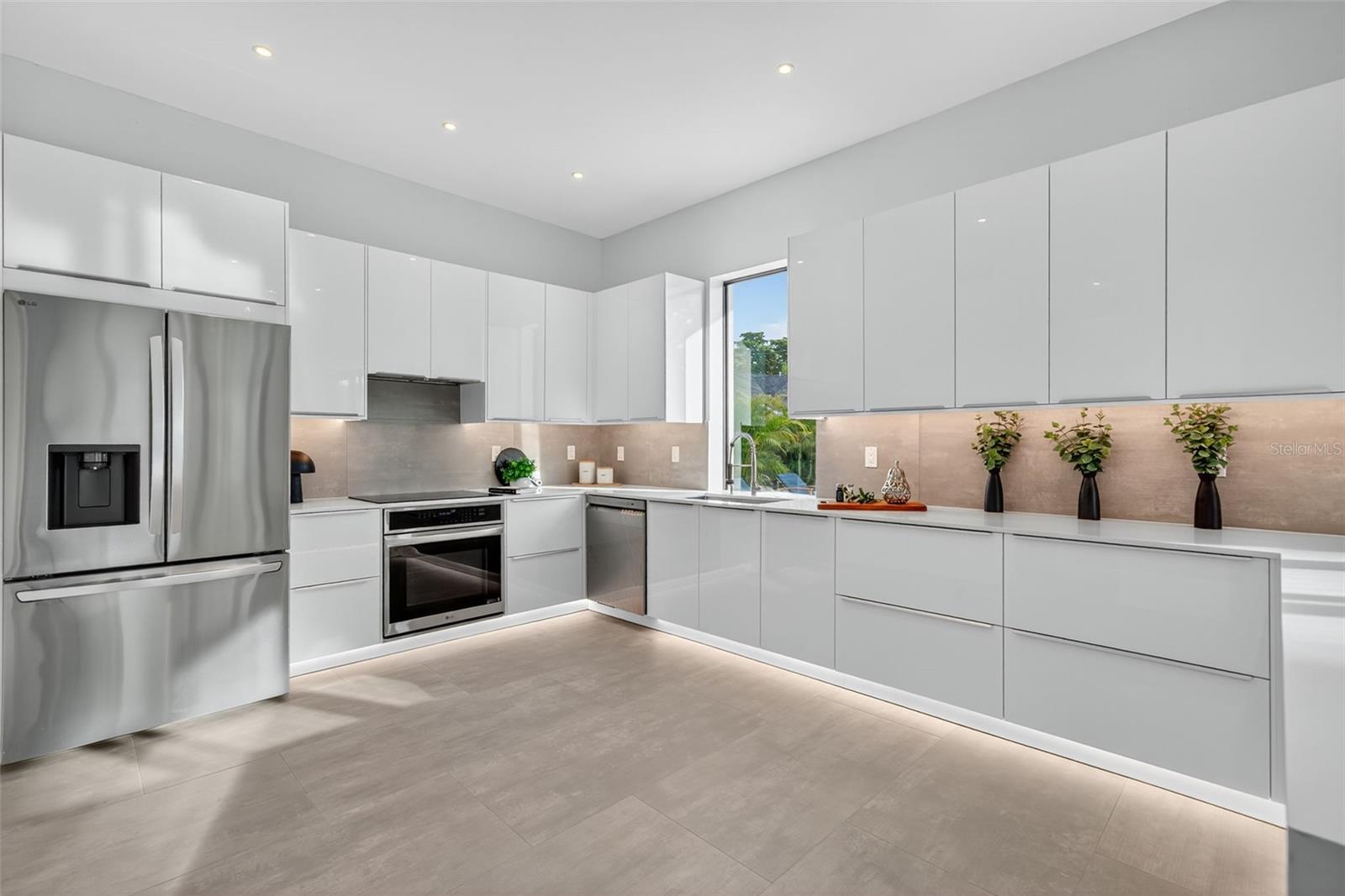 SOUTH GATE - Residential