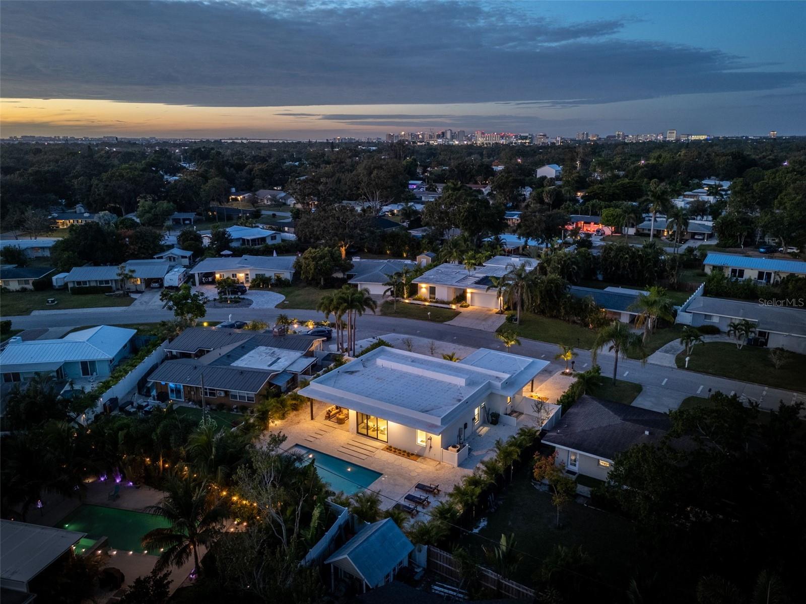 SOUTH GATE - Residential