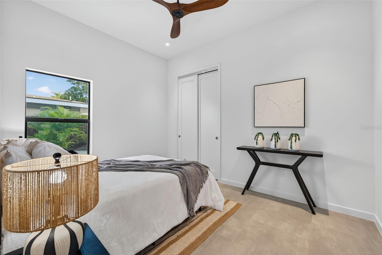 SOUTH GATE - Residential