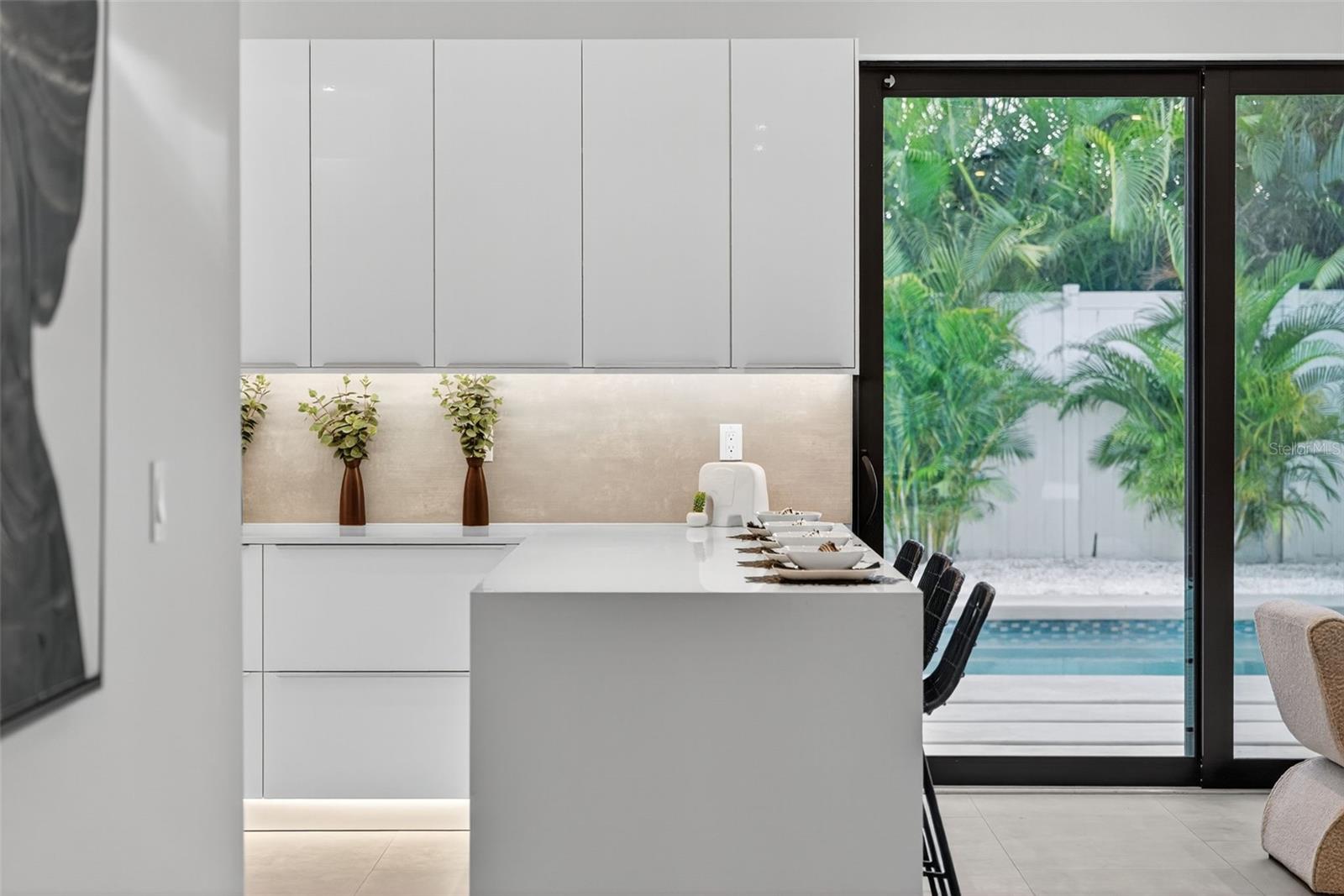 SOUTH GATE - Residential