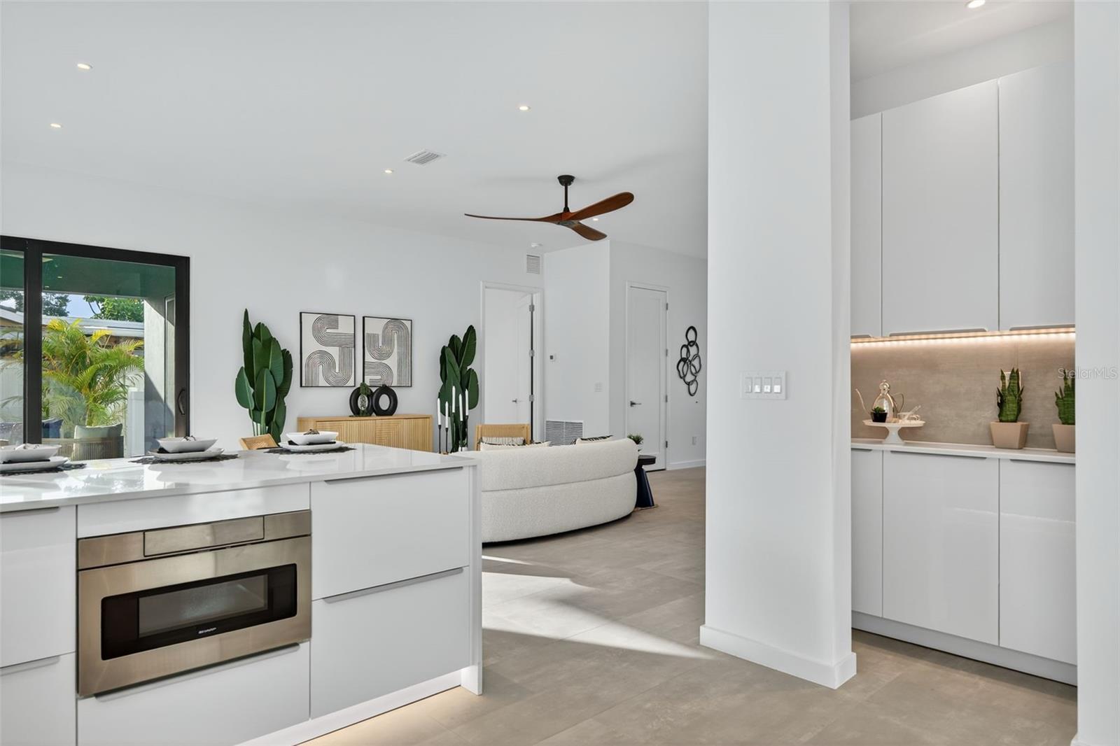 SOUTH GATE - Residential