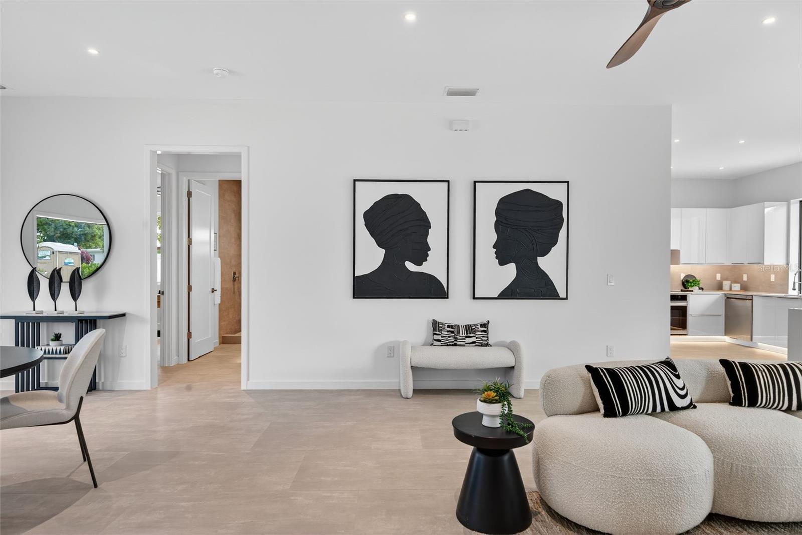 SOUTH GATE - Residential