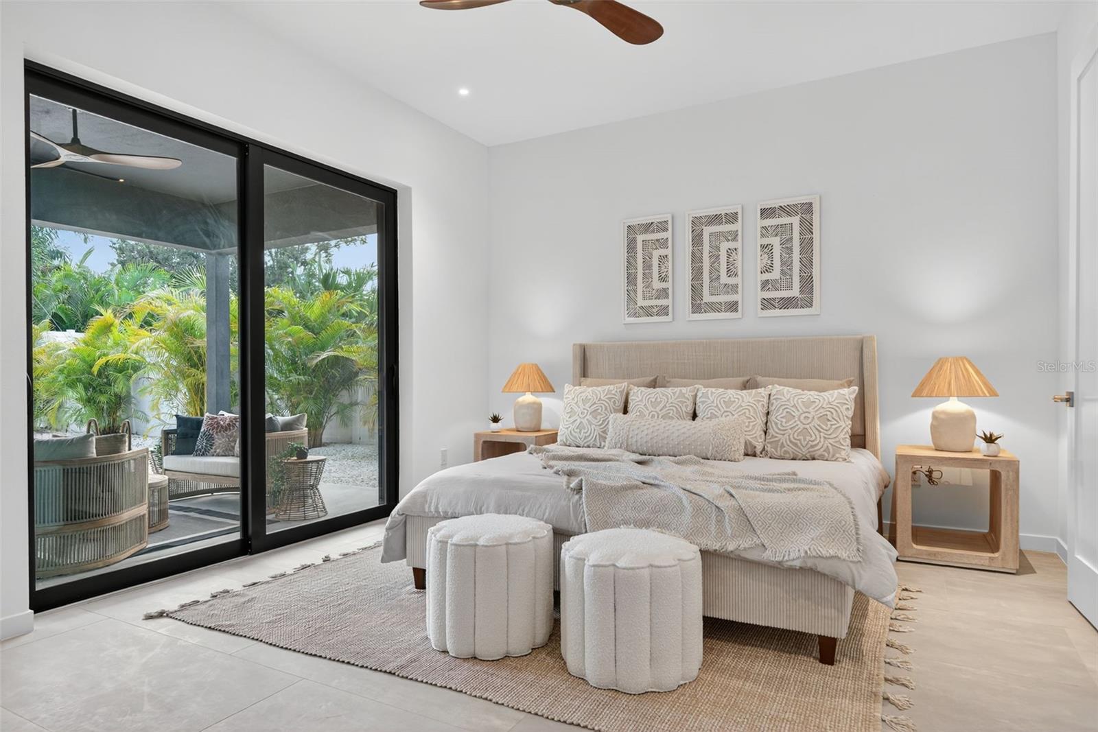 SOUTH GATE - Residential