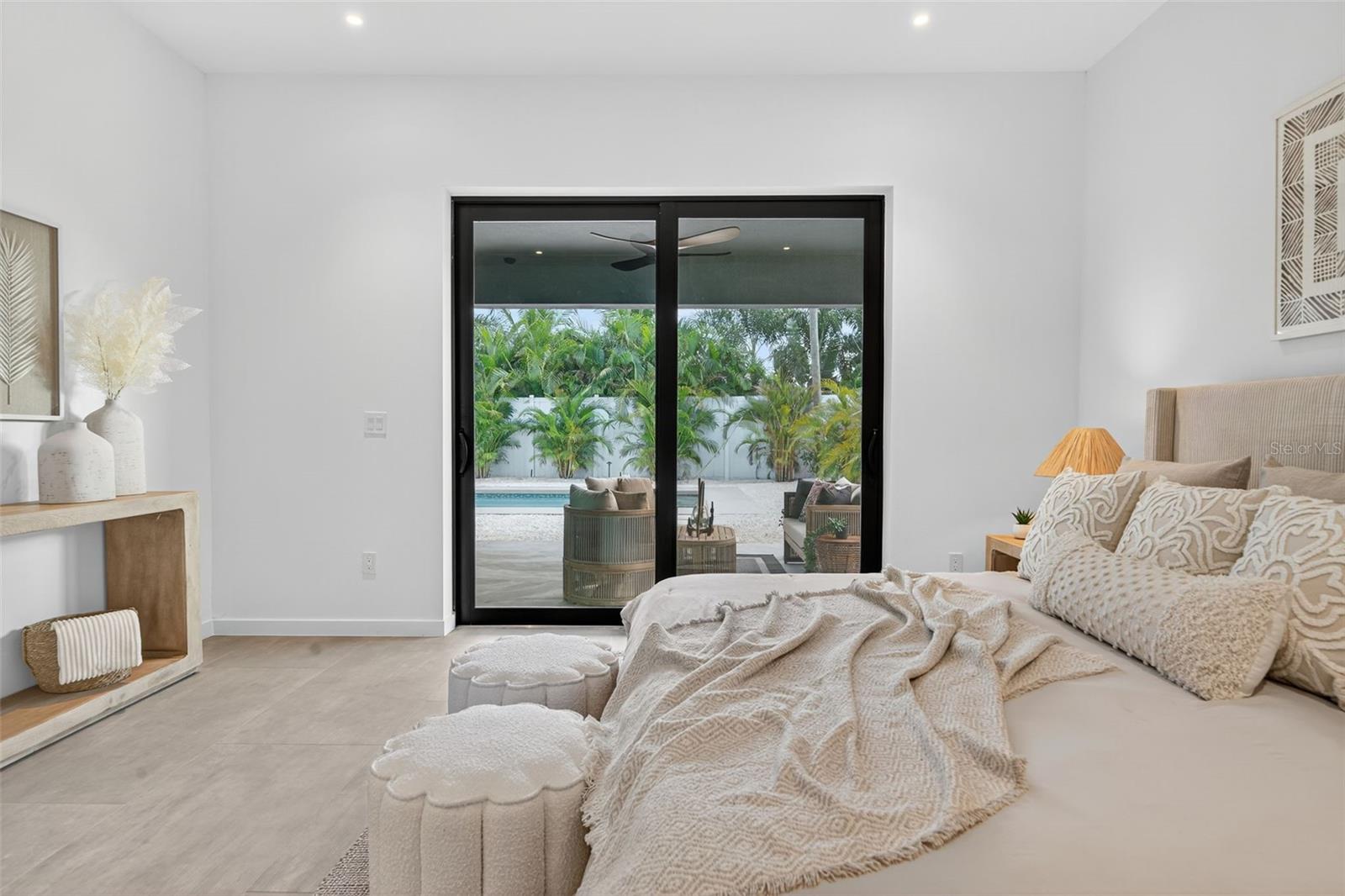 SOUTH GATE - Residential