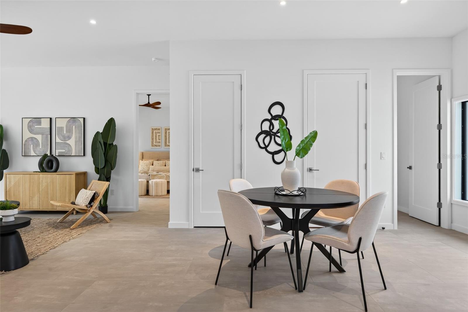 SOUTH GATE - Residential