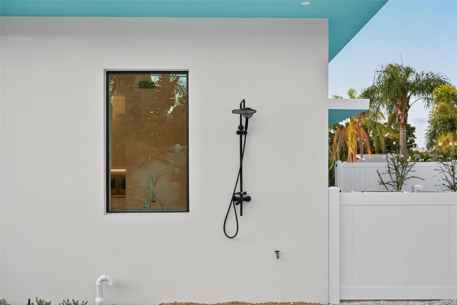 SOUTH GATE - Residential