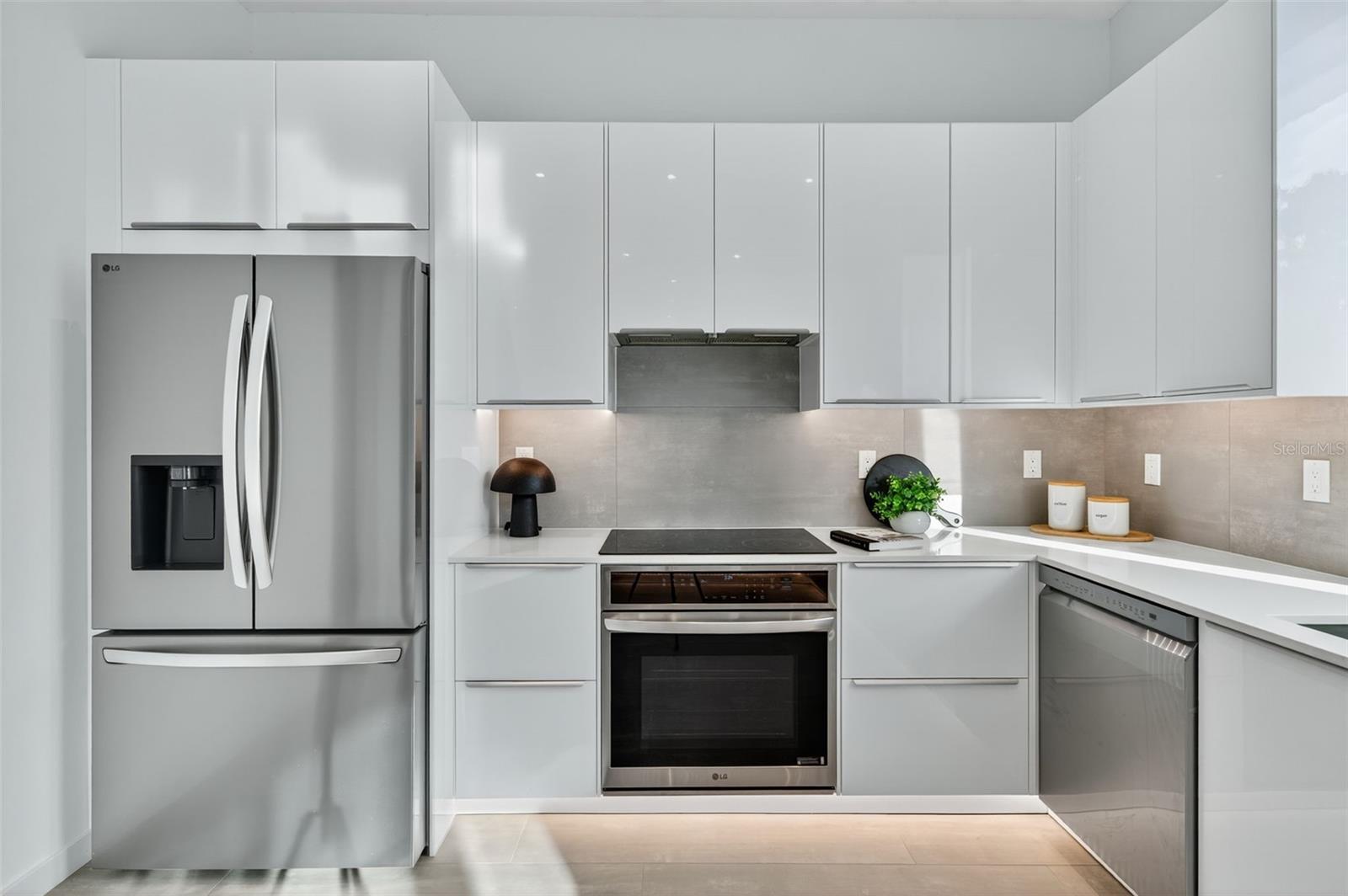 SOUTH GATE - Residential