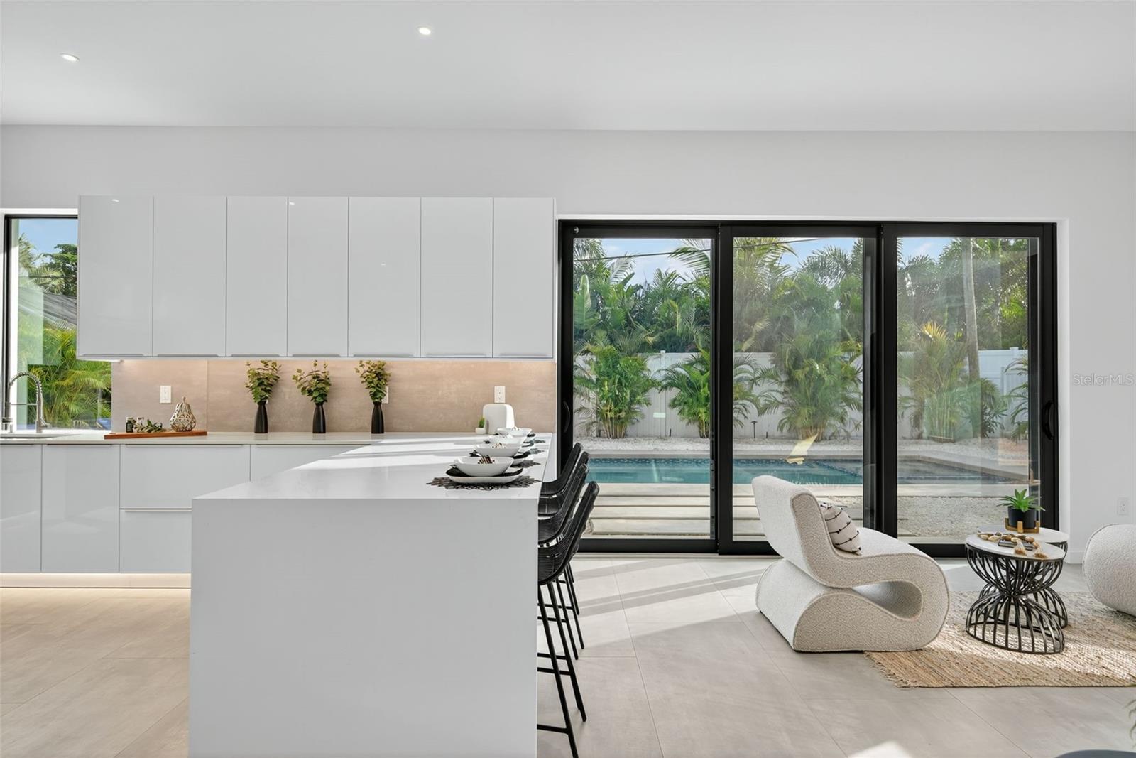 SOUTH GATE - Residential