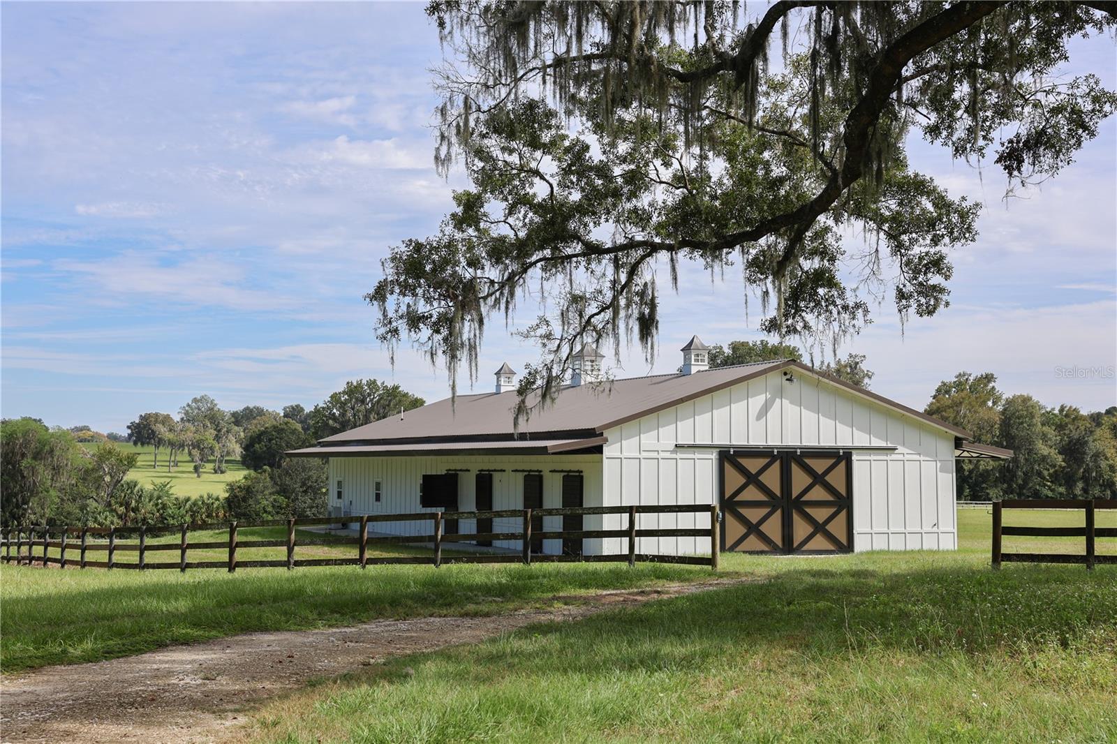 BENEDICT HEIGHTS - Farm