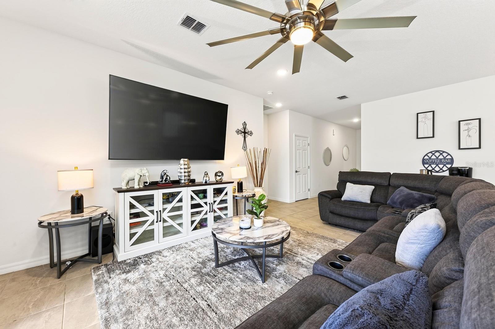 33384 COUNTRY HOUSE DRIVE
