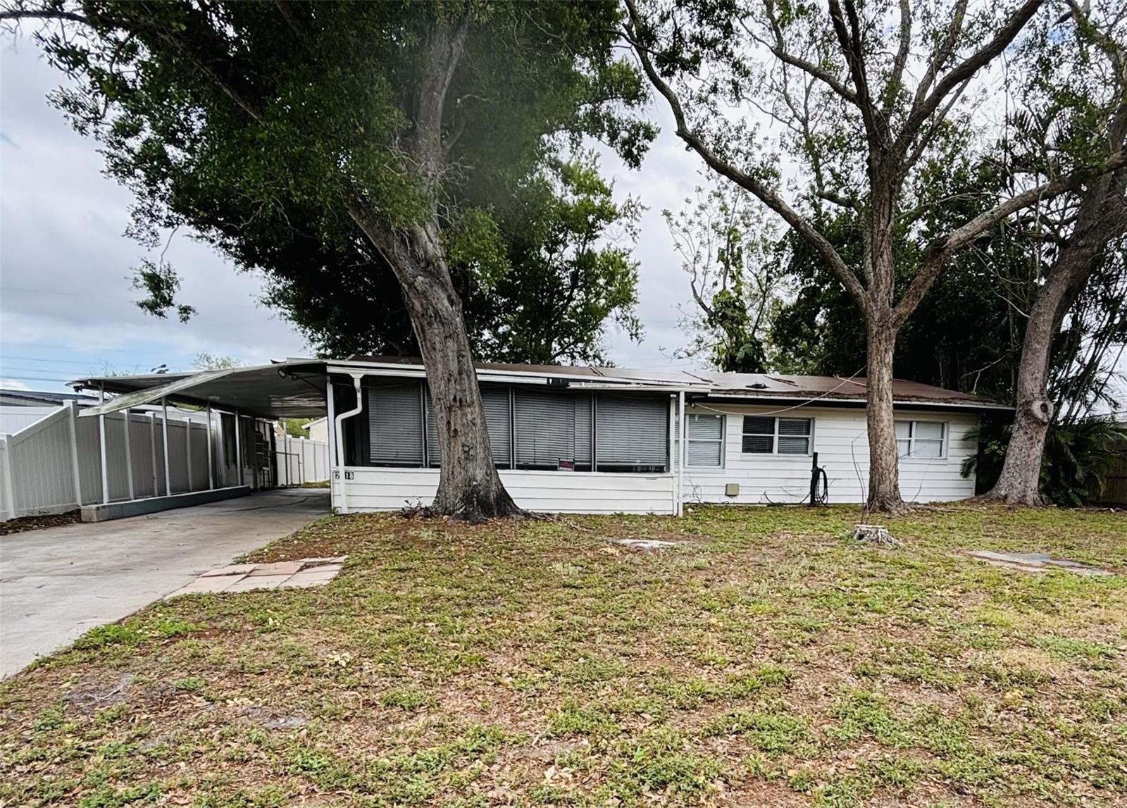 LEISURE LAKES - Residential