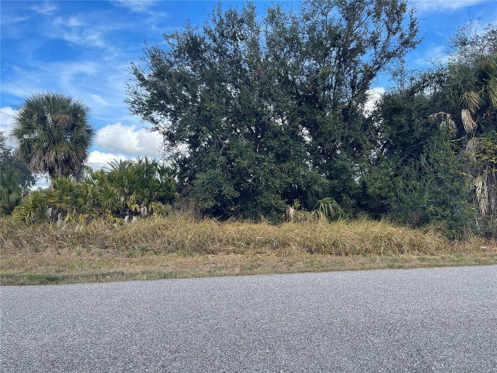 Photo of 13 Irondale Road, North Port, FL 34287 (MLS # C7519199)