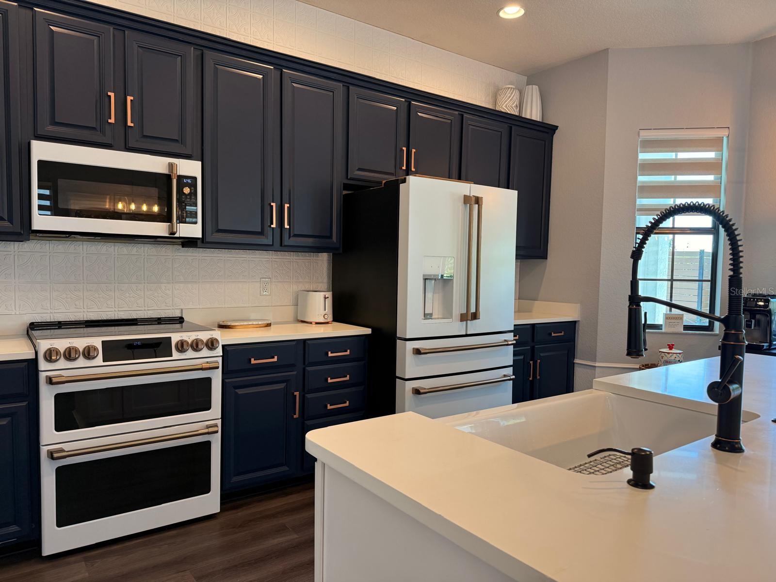 EAGLE CRK PH 01C-VLG D - Residential Lease