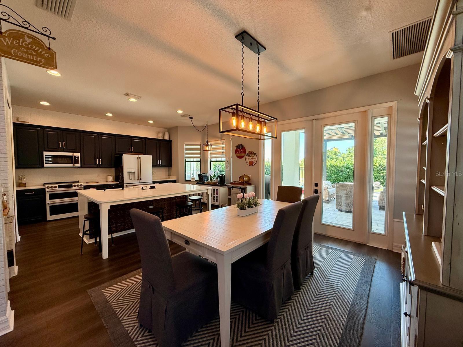 EAGLE CRK PH 01C-VLG D - Residential Lease