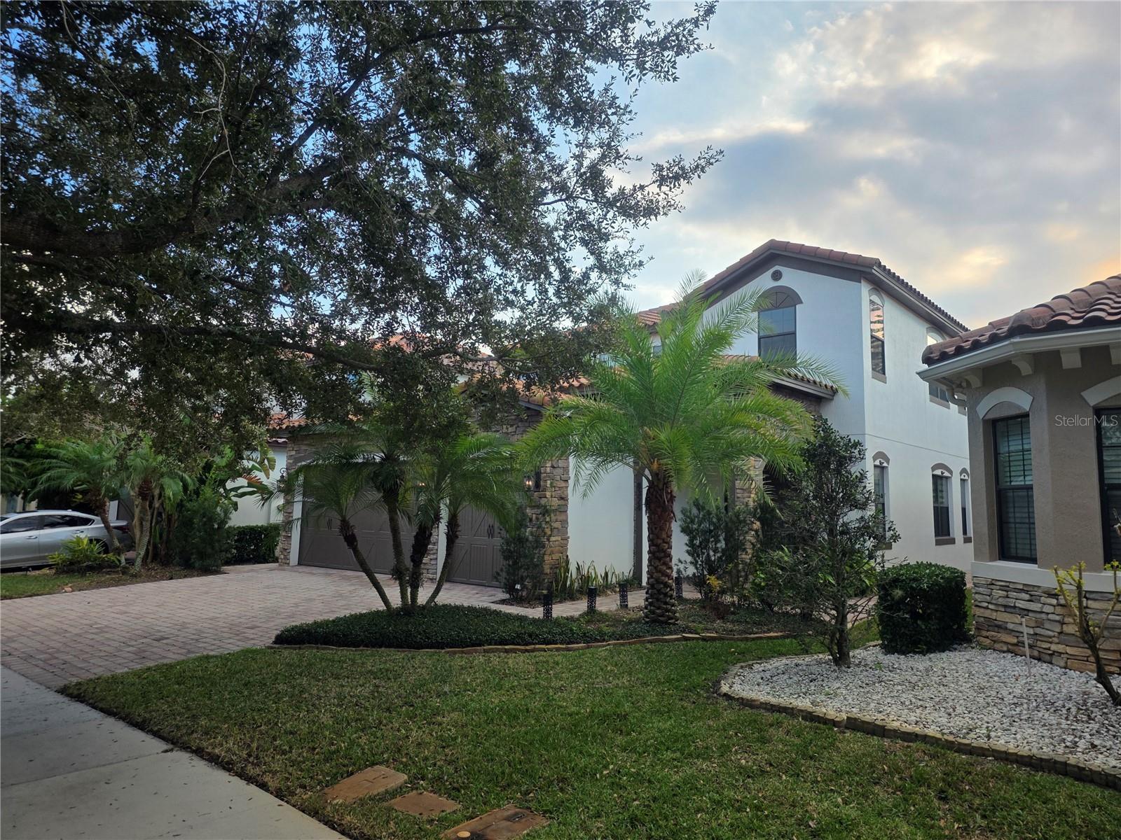 EAGLE CRK PH 01C-VLG D - Residential Lease