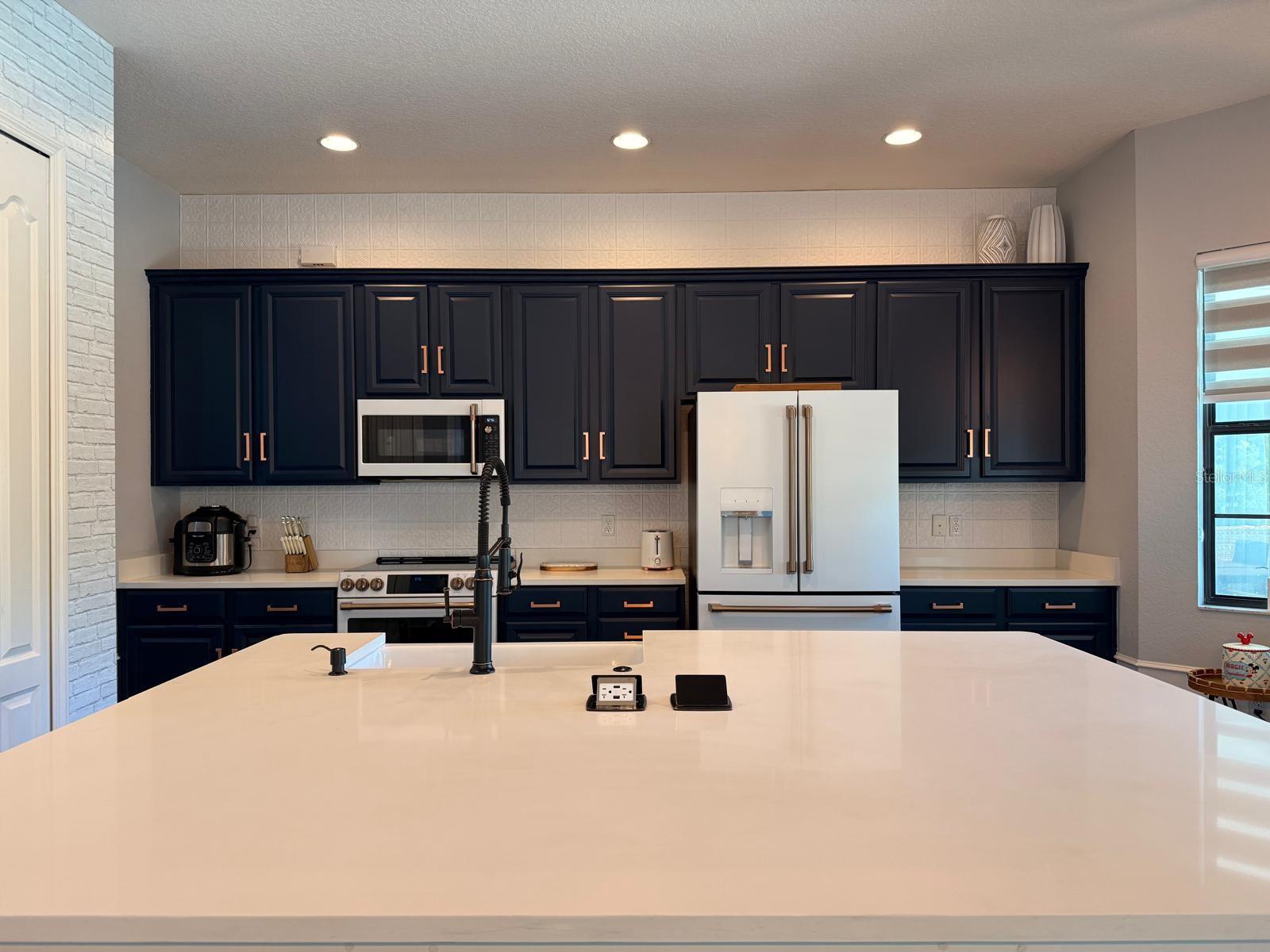 EAGLE CRK PH 01C-VLG D - Residential Lease