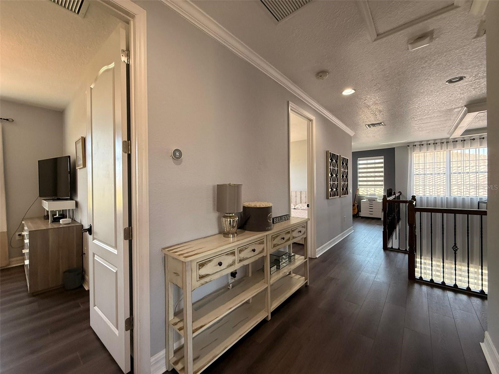 EAGLE CRK PH 01C-VLG D - Residential Lease