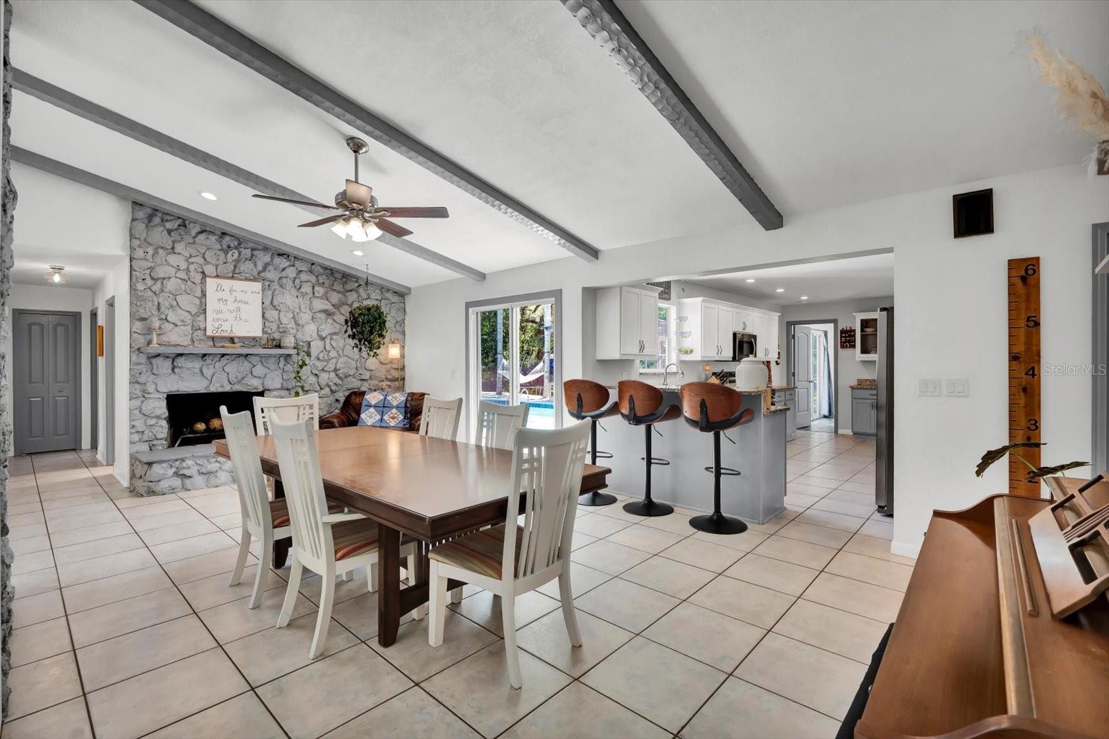 QUIET PLACE IN COUNTRY UNIT 01-04 - Residential