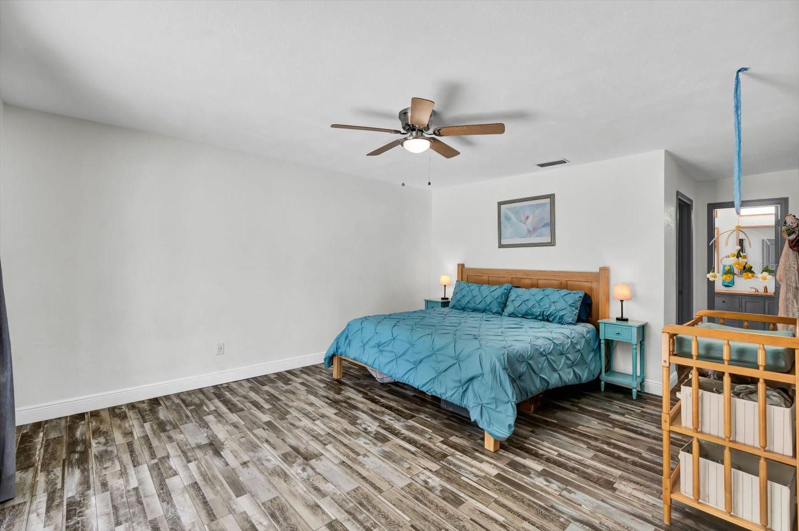 QUIET PLACE IN COUNTRY UNIT 01-04 - Residential