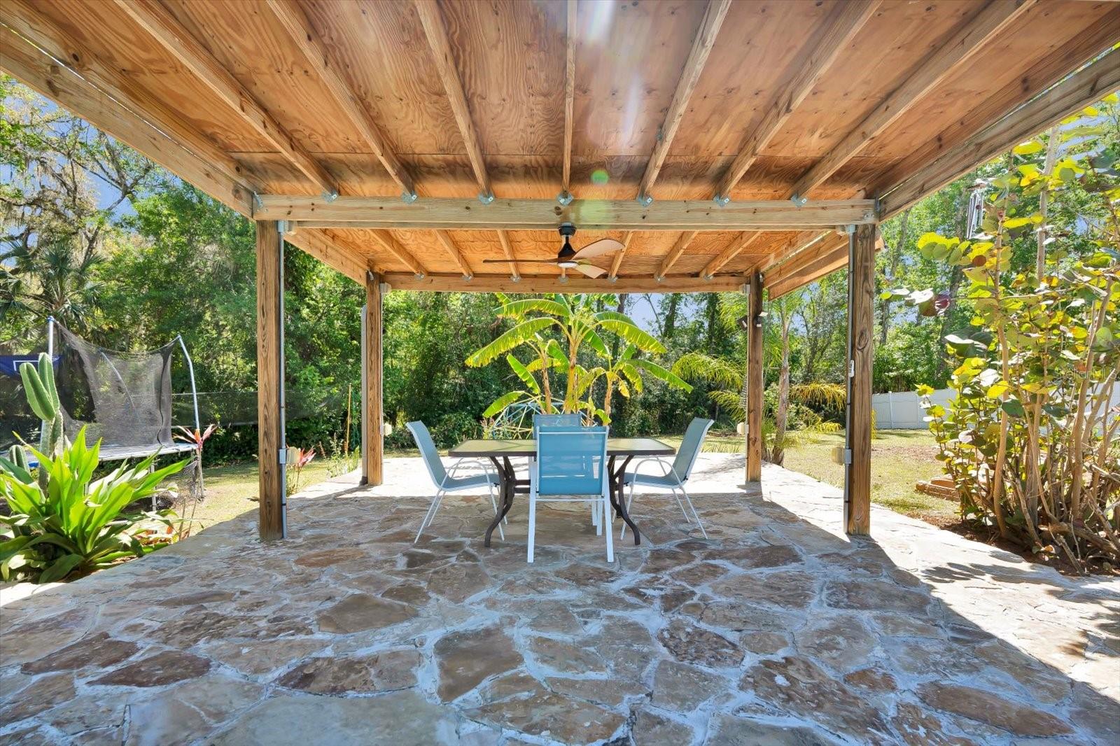 QUIET PLACE IN COUNTRY UNIT 01-04 - Residential