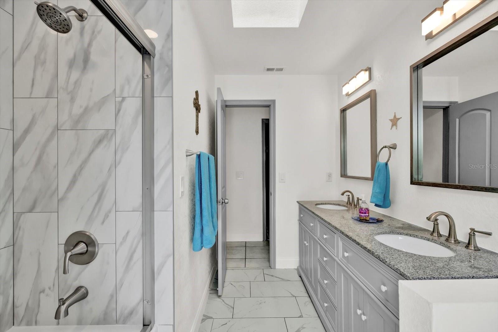 QUIET PLACE IN COUNTRY UNIT 01-04 - Residential