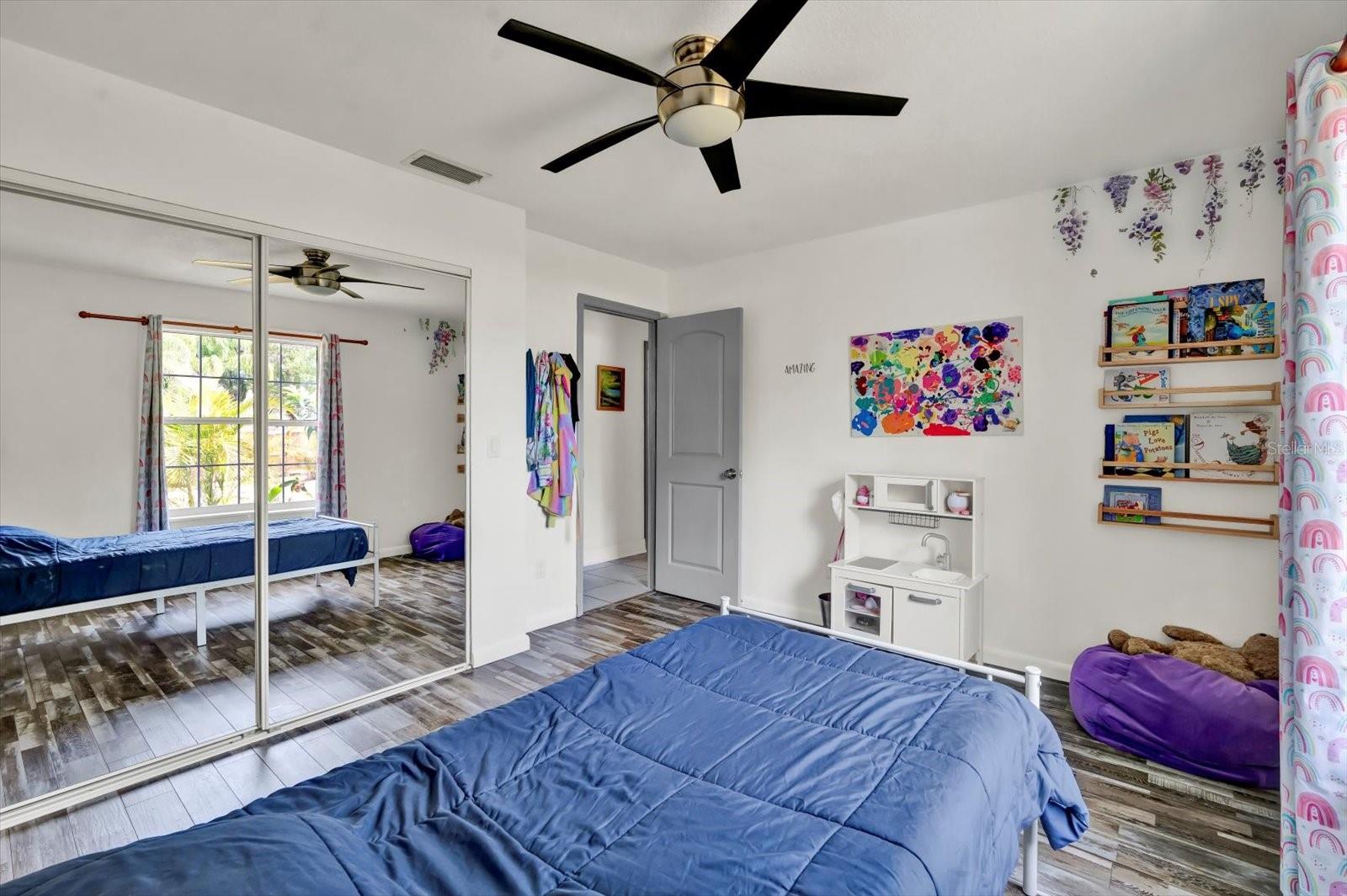 QUIET PLACE IN COUNTRY UNIT 01-04 - Residential