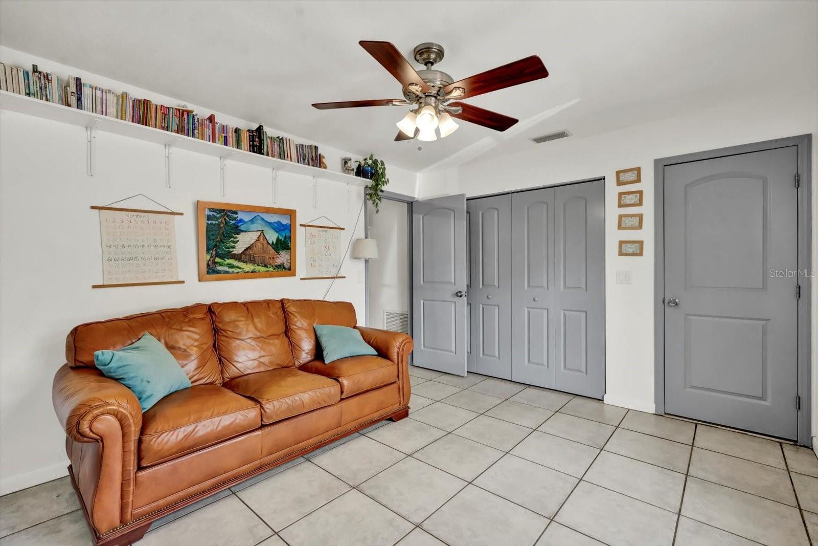 QUIET PLACE IN COUNTRY UNIT 01-04 - Residential