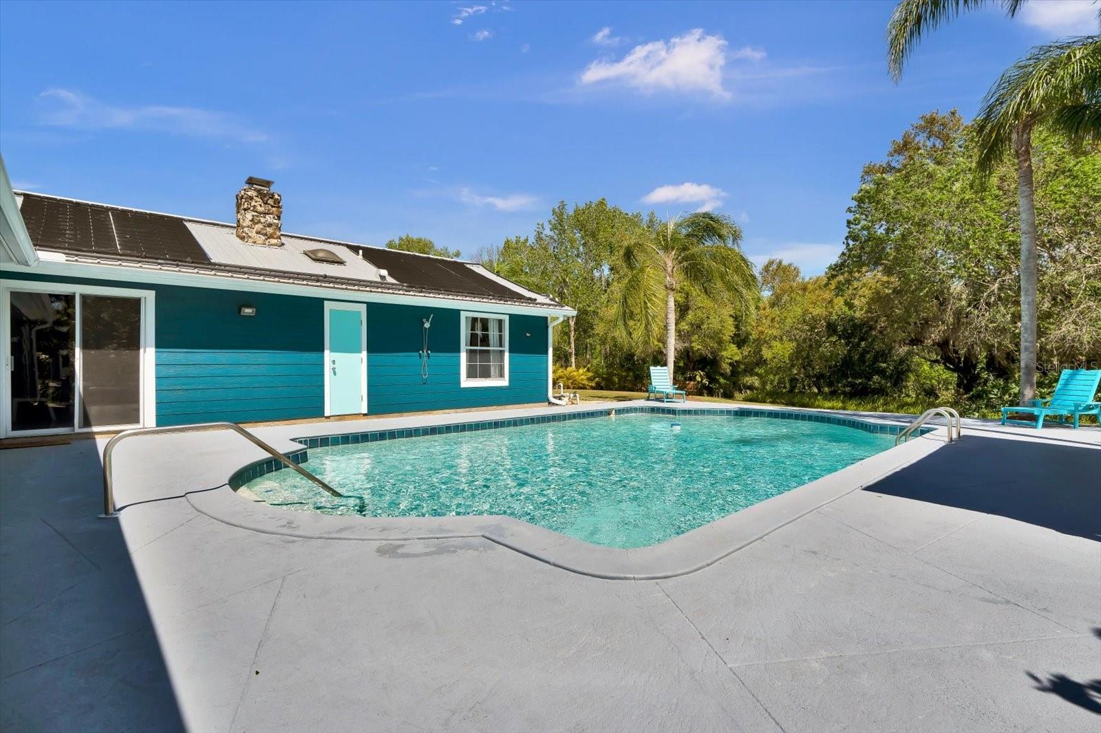 QUIET PLACE IN COUNTRY UNIT 01-04 - Residential