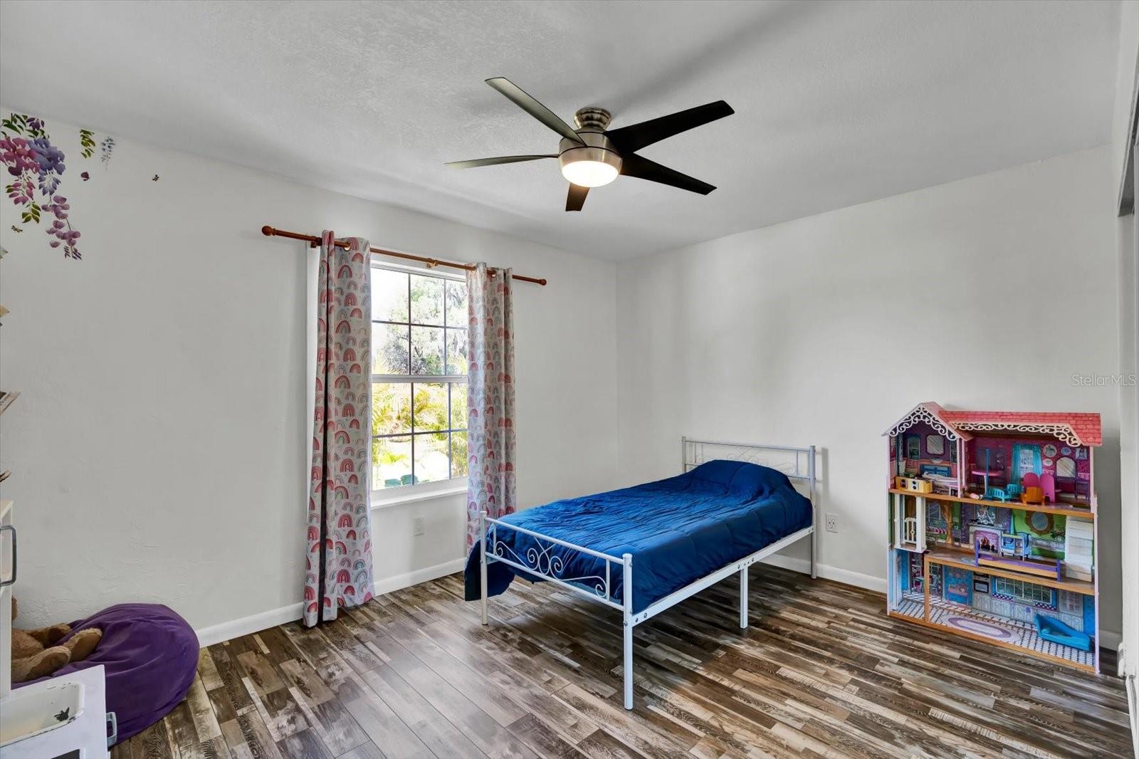 QUIET PLACE IN COUNTRY UNIT 01-04 - Residential