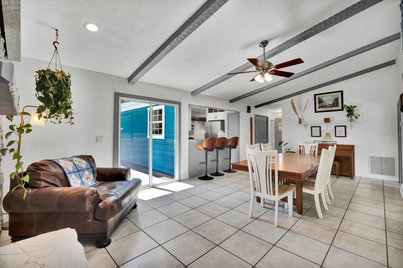 QUIET PLACE IN COUNTRY UNIT 01-04 - Residential