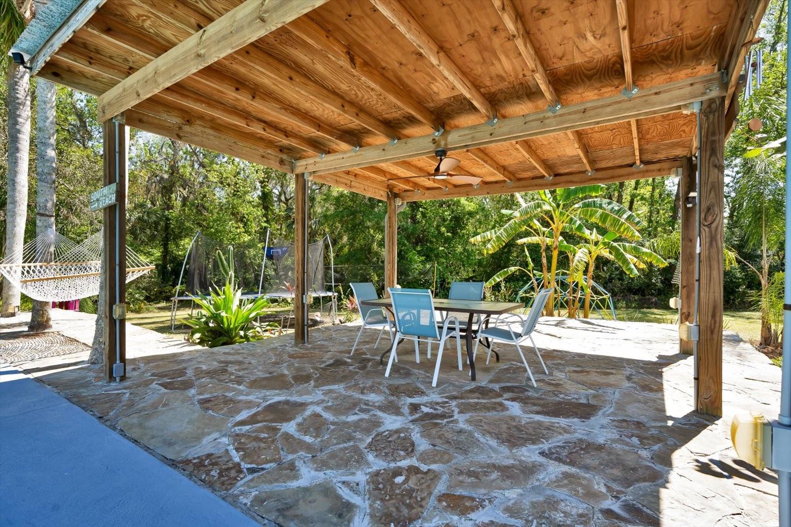 QUIET PLACE IN COUNTRY UNIT 01-04 - Residential