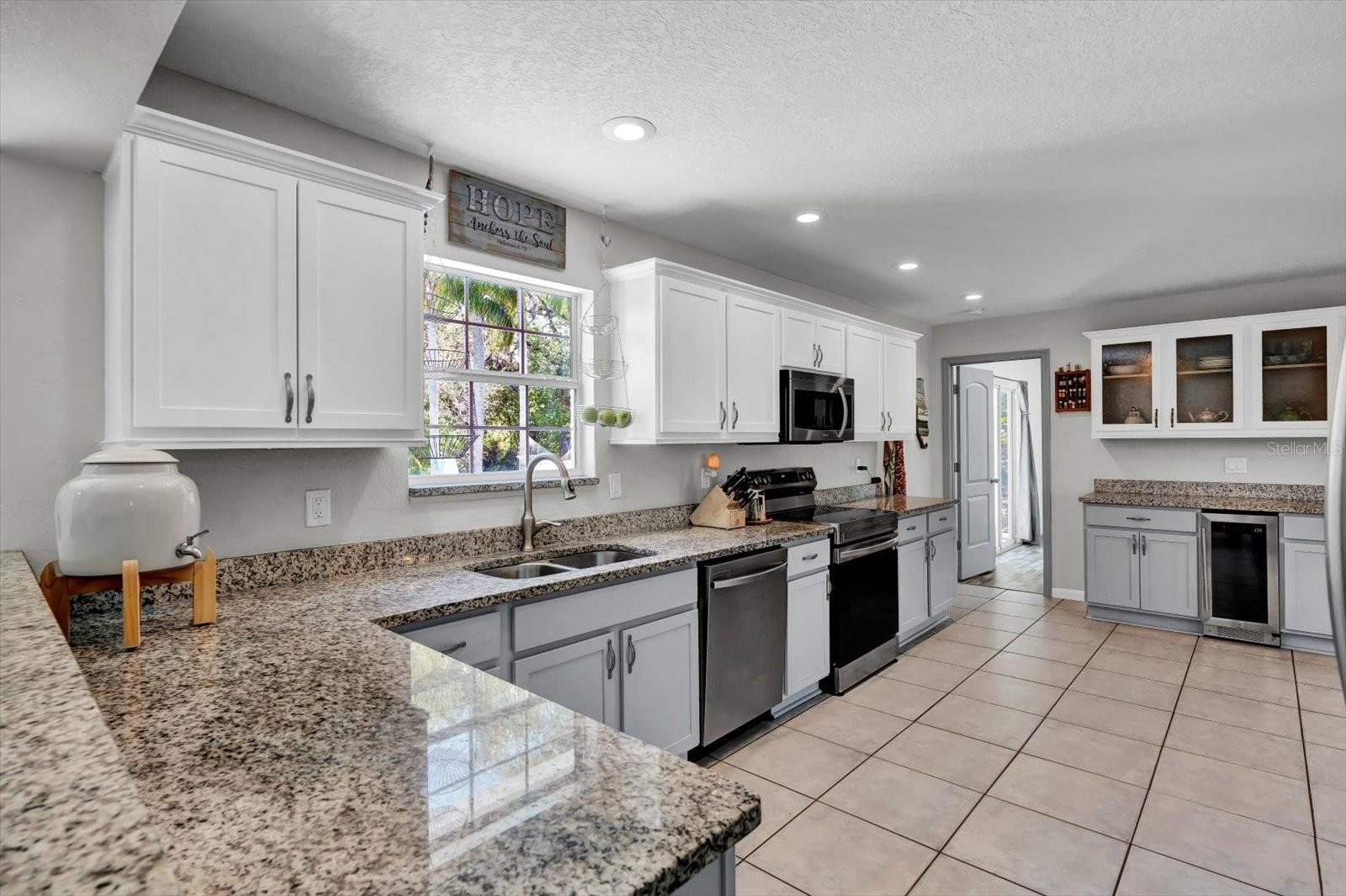 QUIET PLACE IN COUNTRY UNIT 01-04 - Residential