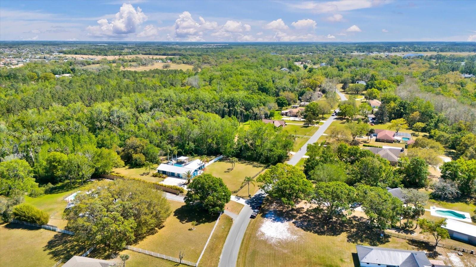 QUIET PLACE IN COUNTRY UNIT 01-04 - Residential