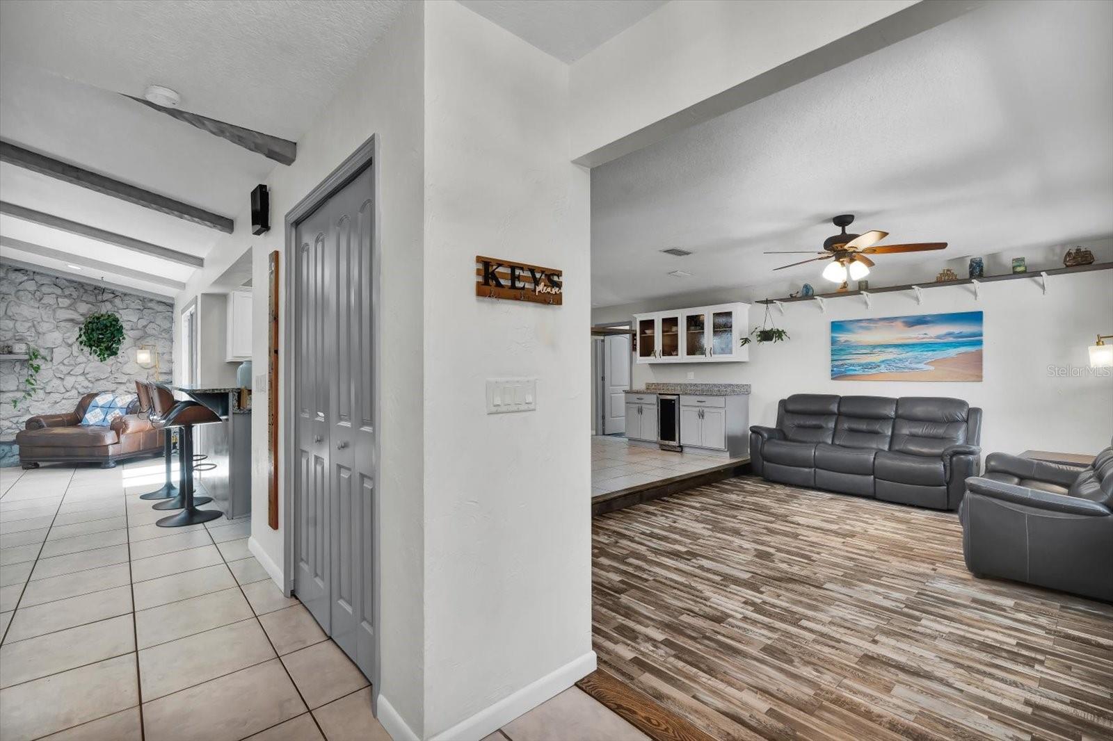 QUIET PLACE IN COUNTRY UNIT 01-04 - Residential