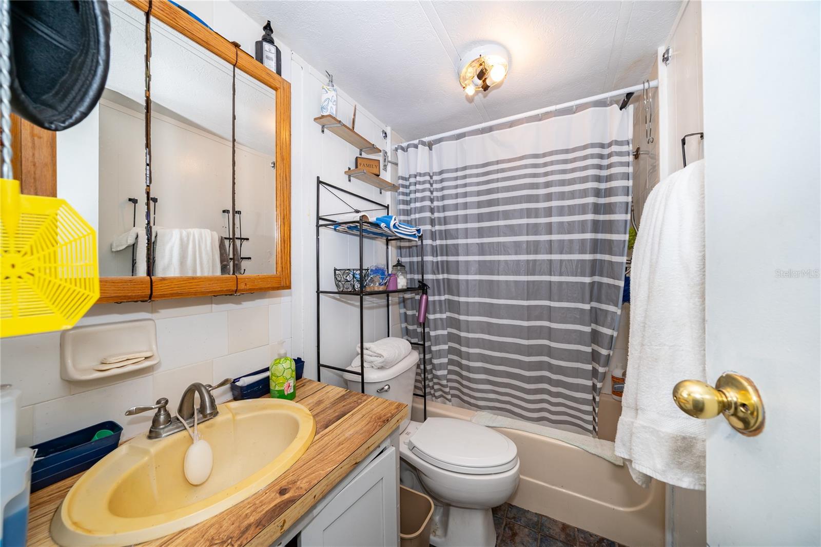 NEW BRADFORD MOBILE HOME ESTATES - Residential