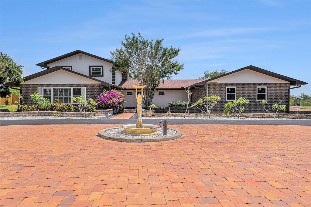 Photo of 2309 Cypress Walk Way, Ruskin, FL 33570 (MLS # TB8390101)