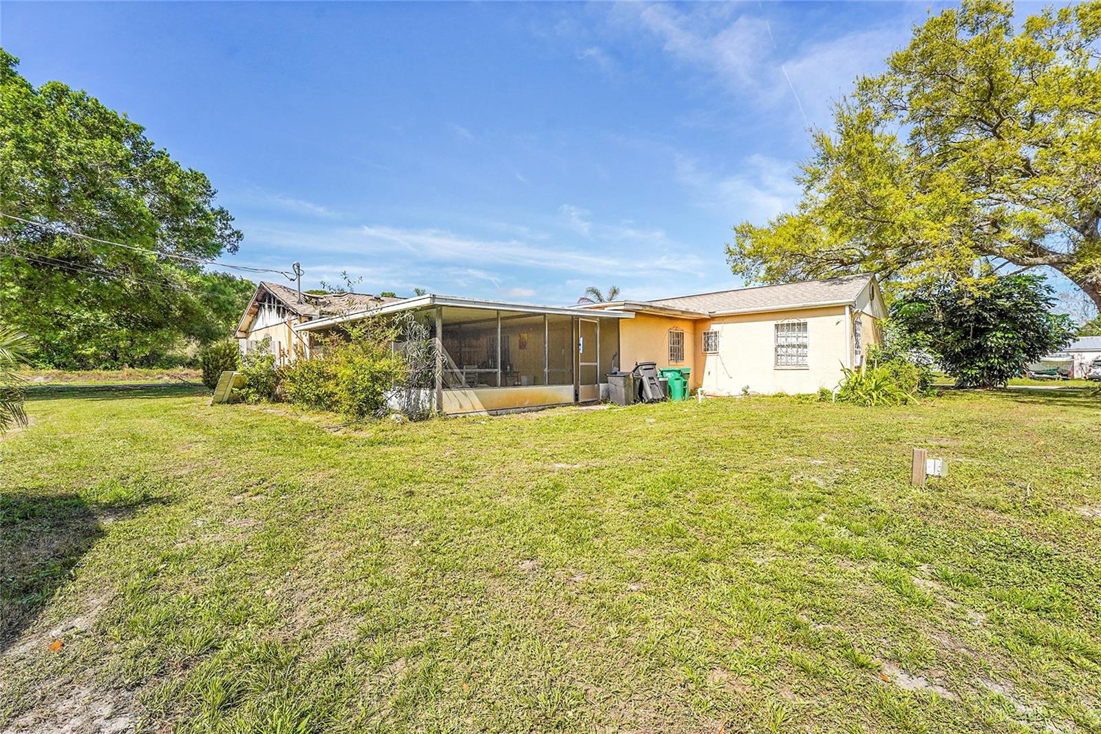 SUNLAND GARDENS - Residential