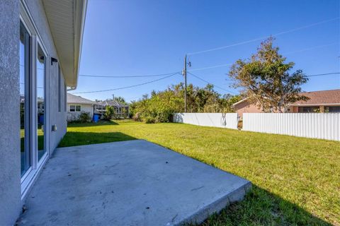 A home in PORT CHARLOTTE