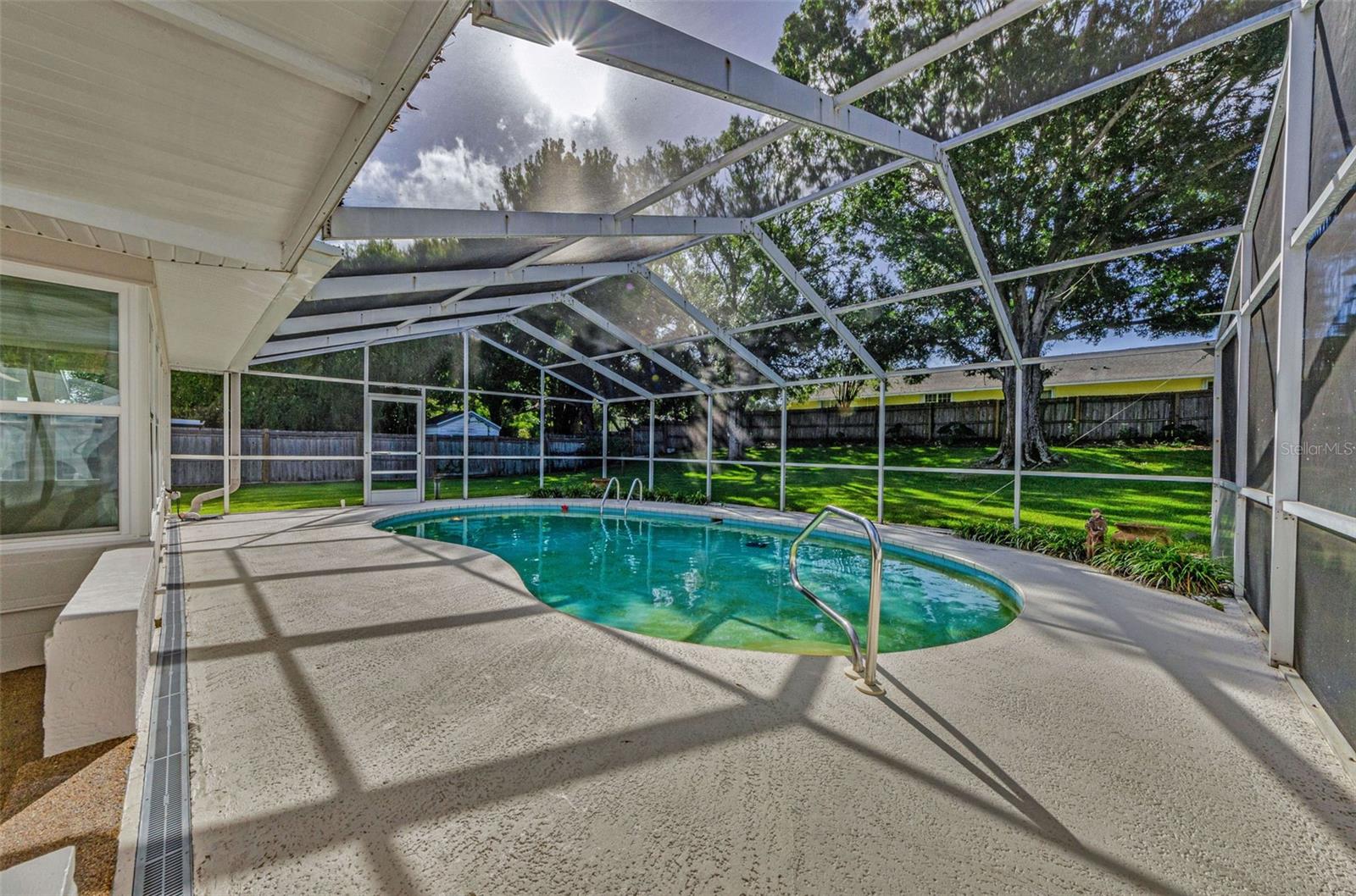 SPANISH VISTAS - Residential