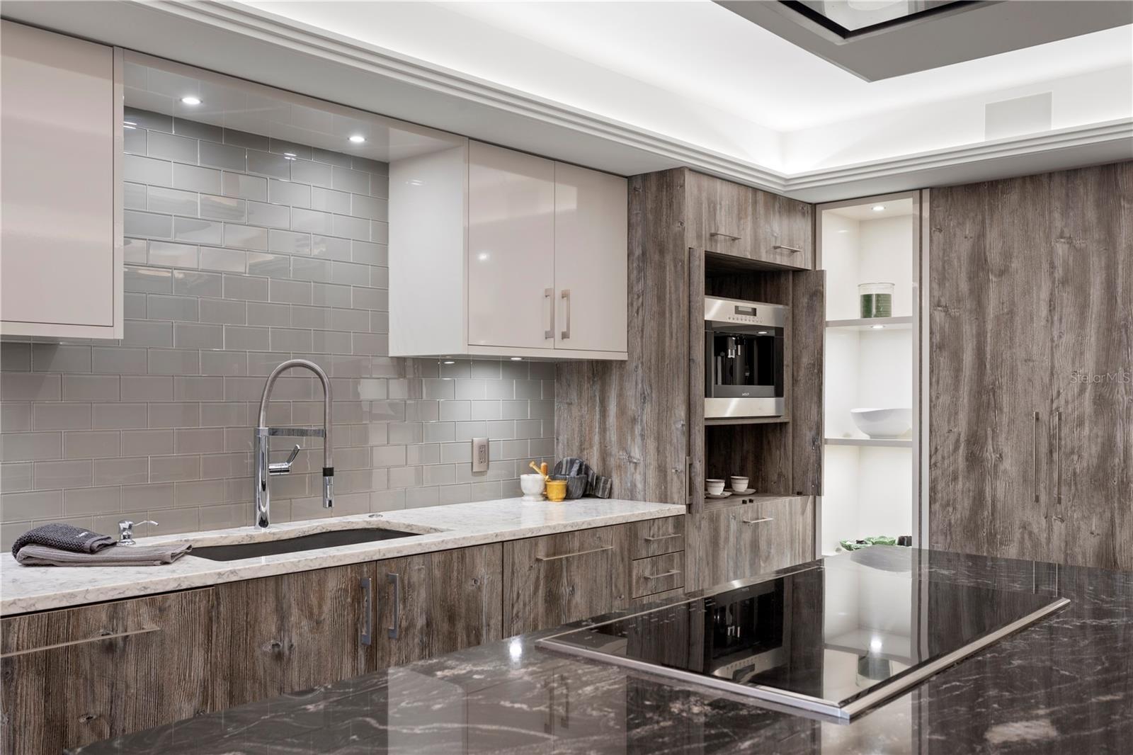 MONTE CARLO TOWERS A CONDOMINI - Residential Lease