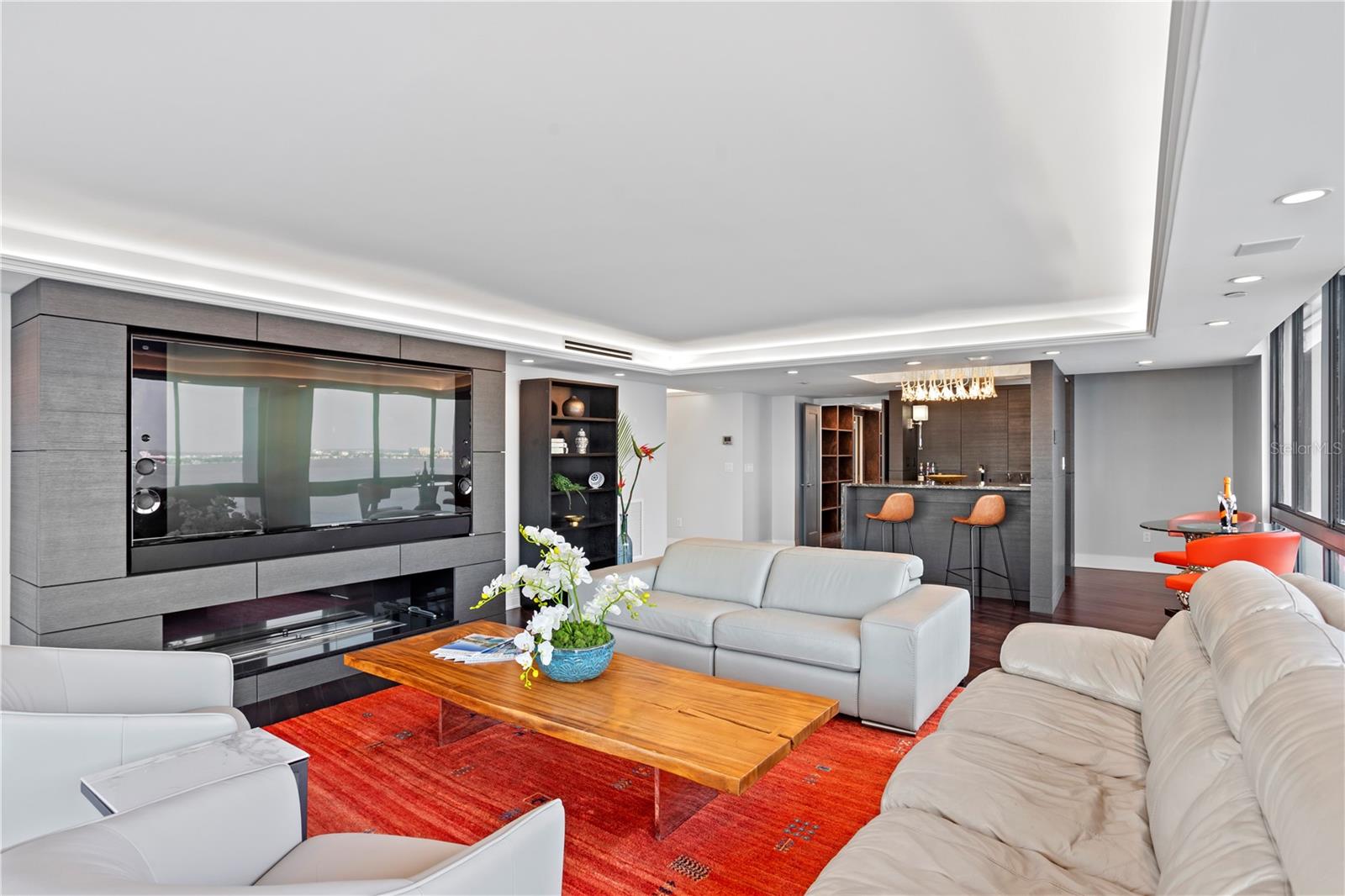 MONTE CARLO TOWERS A CONDOMINI - Residential Lease