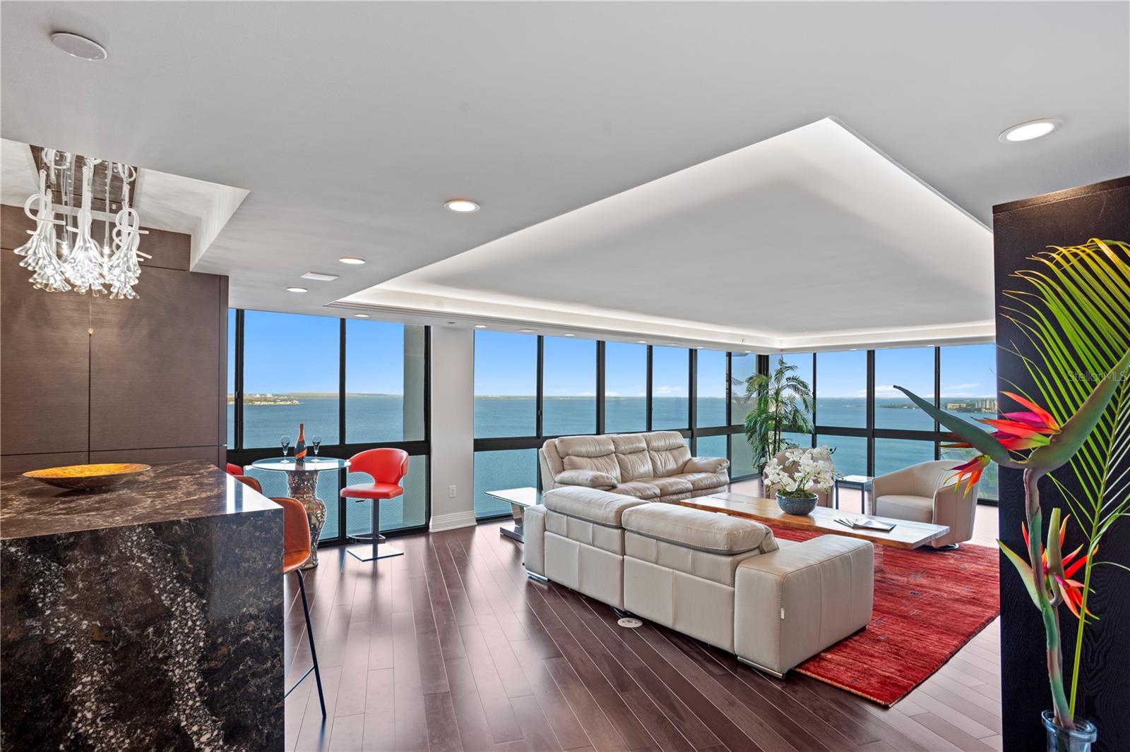 MONTE CARLO TOWERS A CONDOMINI - Residential Lease