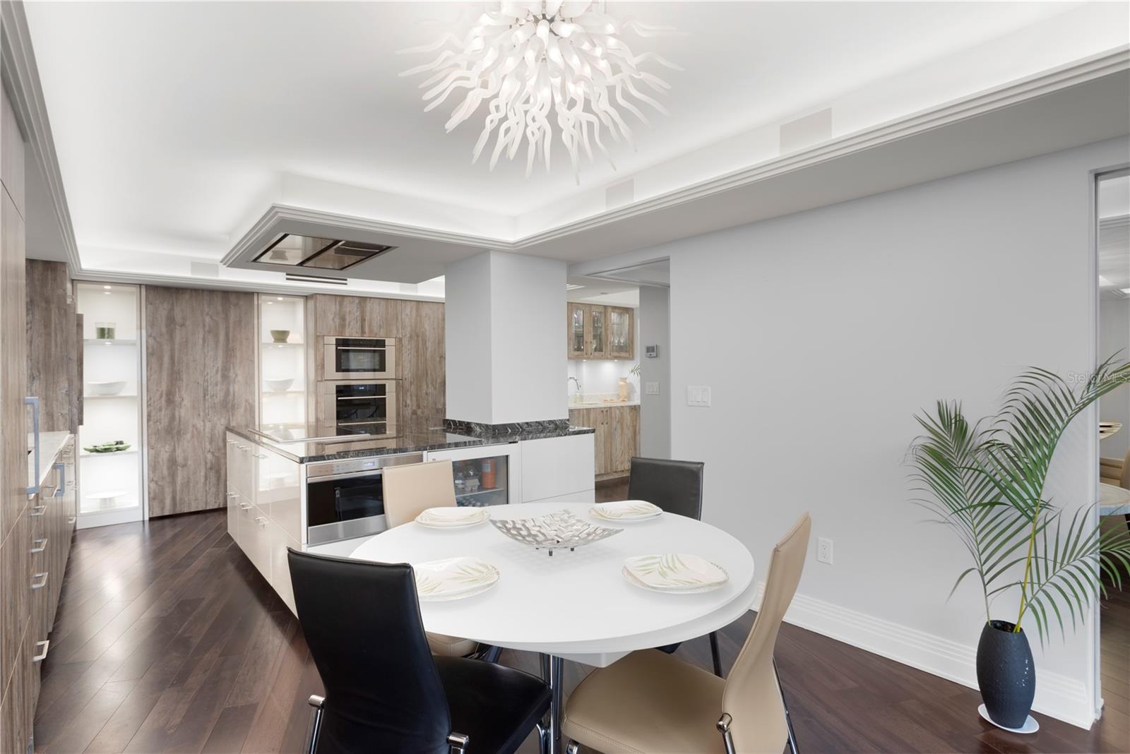 MONTE CARLO TOWERS A CONDOMINI - Residential Lease