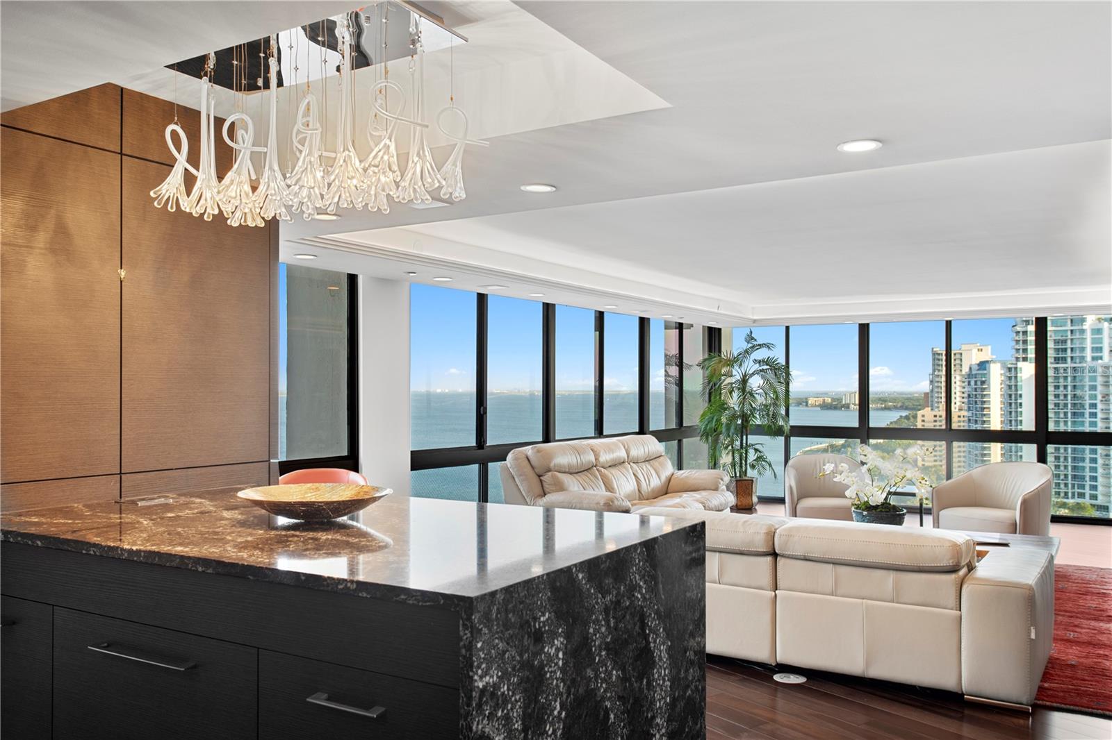 MONTE CARLO TOWERS A CONDOMINI - Residential Lease