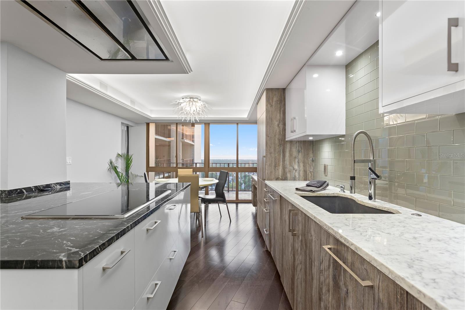 MONTE CARLO TOWERS A CONDOMINI - Residential Lease