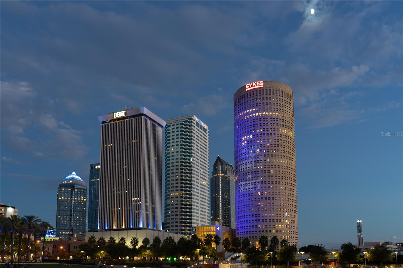 MONTE CARLO TOWERS A CONDOMINI - Residential Lease